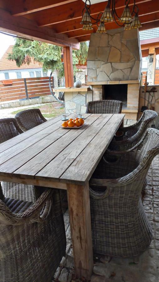 Haskova With 3 Bedrooms Holiday home